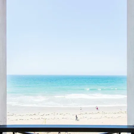 De Luxe Le Grand Sillon Vue Sur Mer - Le Pen Duick *